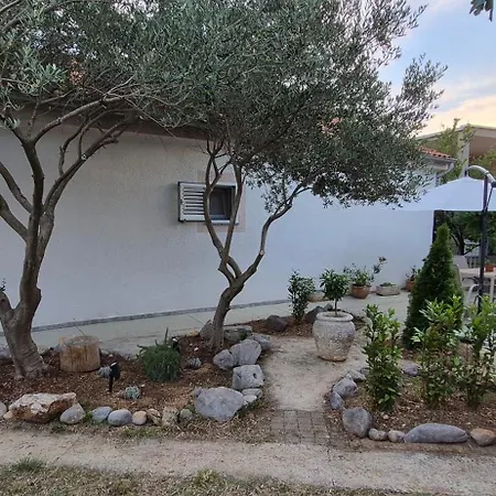 2olives Entire House * Starigrad Paklenica
